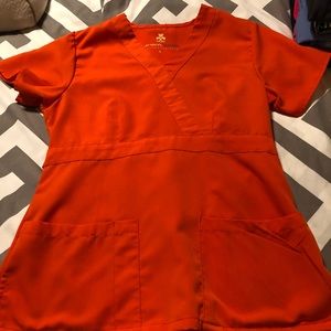 Super soft scrub top!